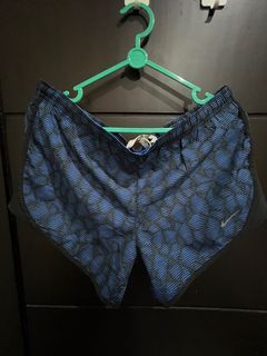 Nike women’s running shorts size S