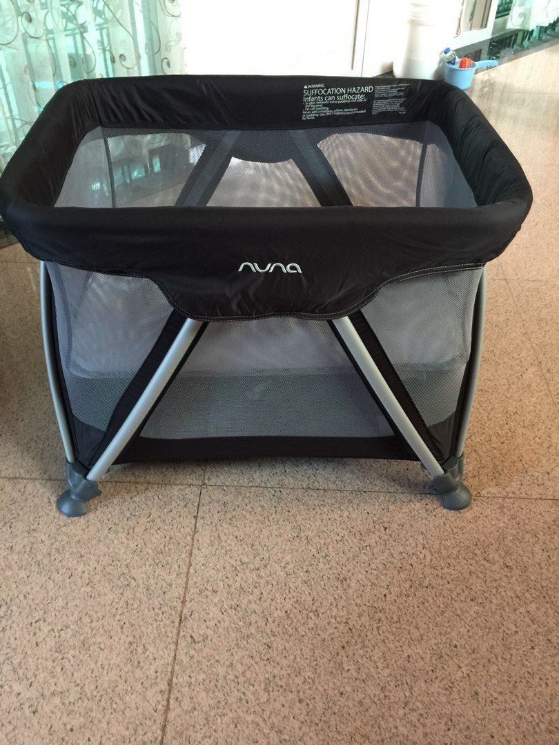 Travel hotsell cot nuna