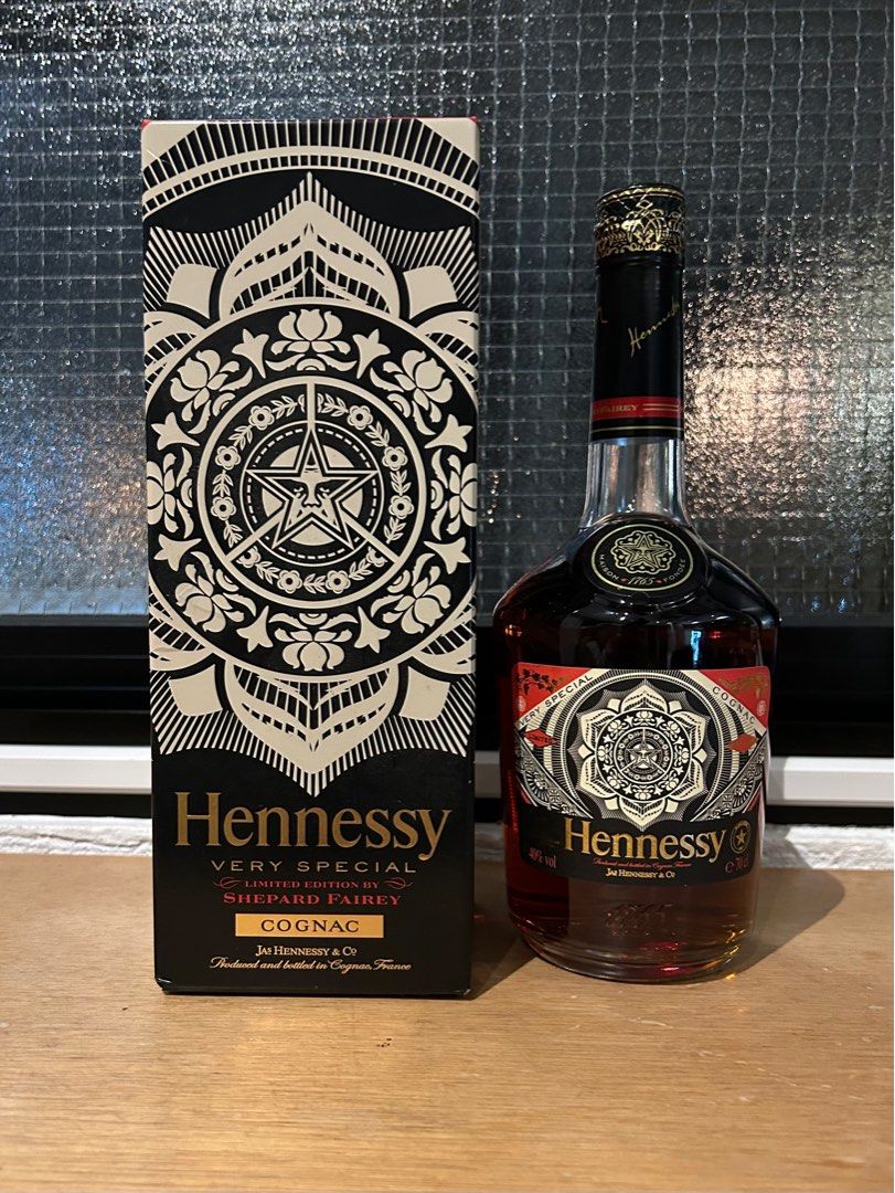 OBEY x Hennessy limited edition by Shepard fairey 700ml 100%, 嘢食