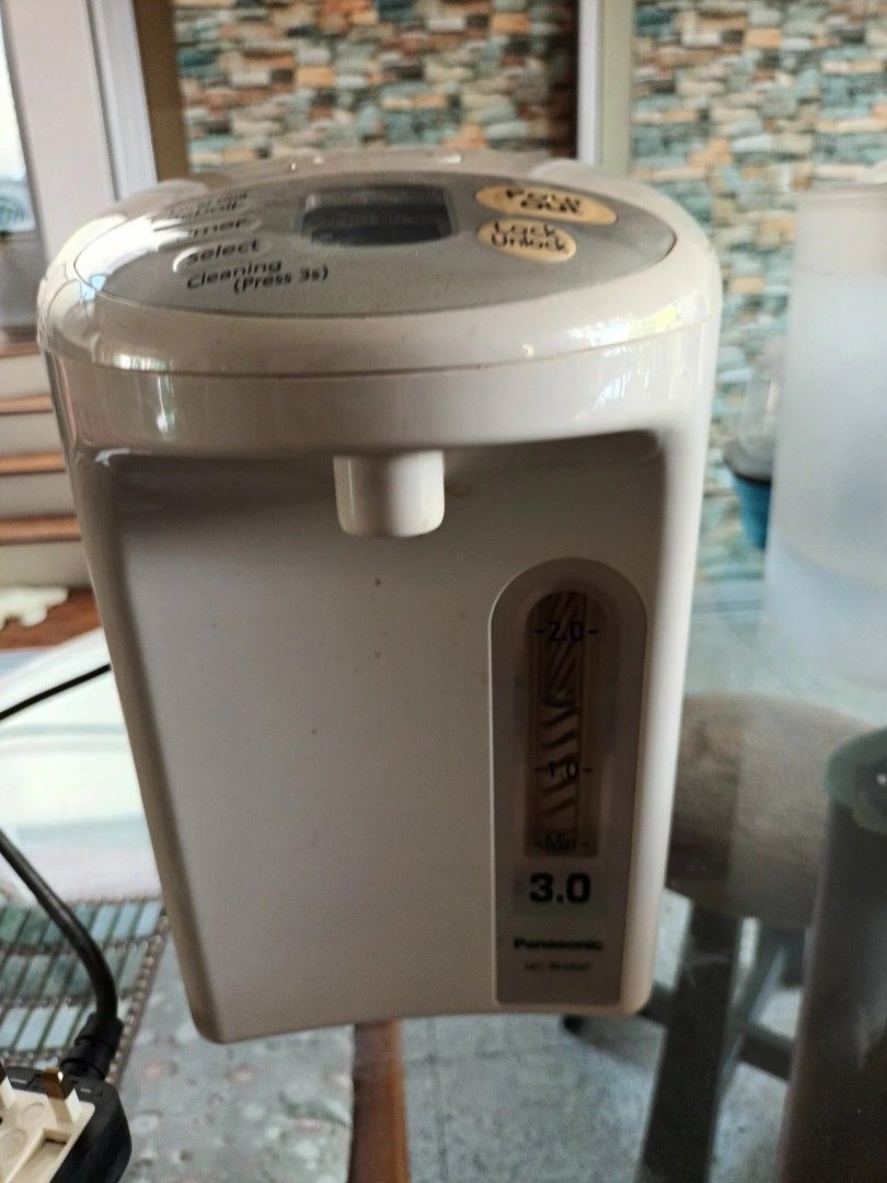 Panasonic hot water dispenser. 3 litres., TV & Home Appliances, Kitchen