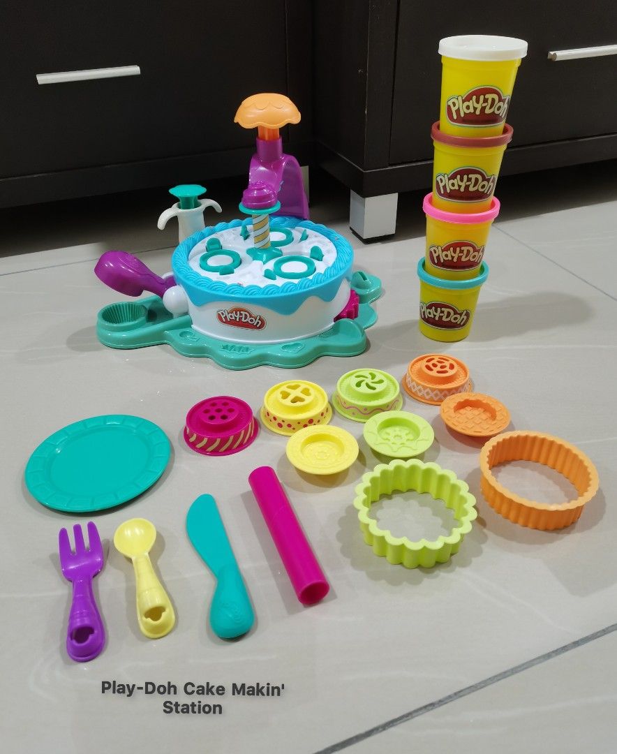 PlayDoh Cake Makin