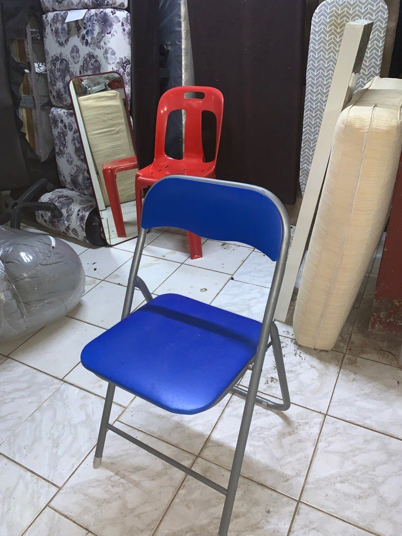 Used folding chairs on sale for sale near me