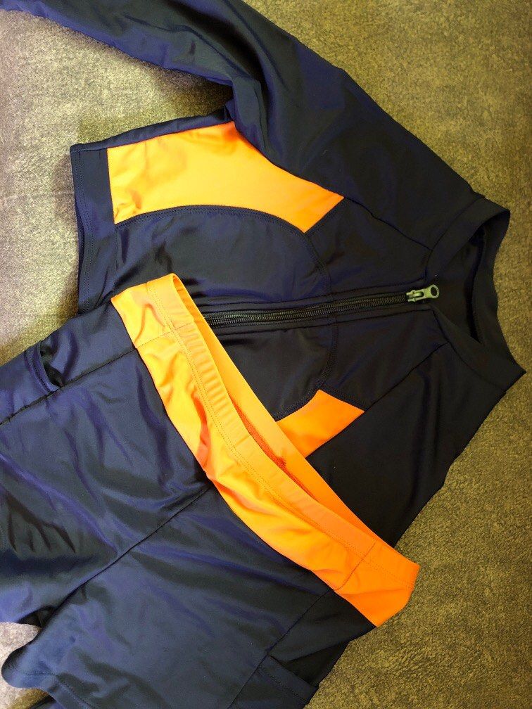 Shein Cropped Rash Guard, Women's Fashion, Swimwear, Rash guard on