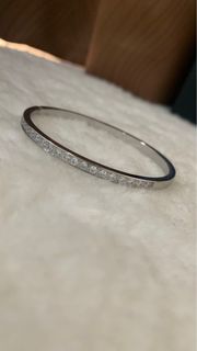 (Category: ) located in . Submitted by Von.Preloved (Listing ID 1223213702, Image 1). Description: .