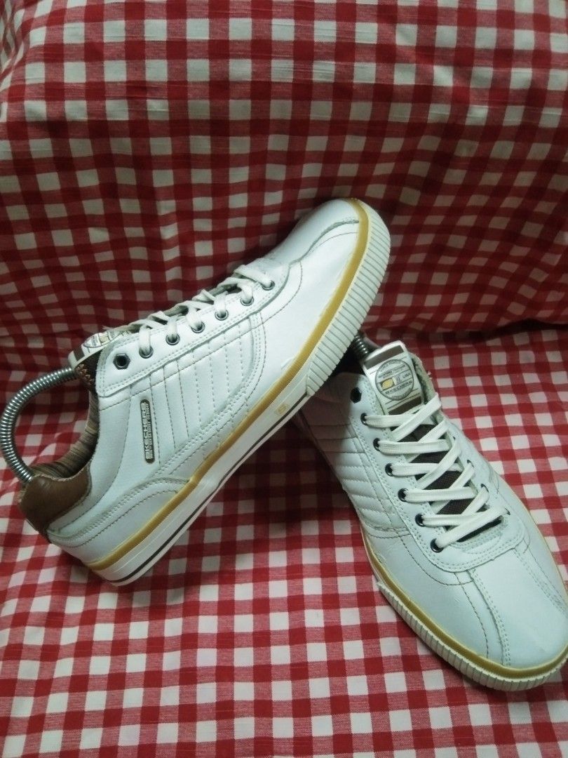 Skechers trade 92 mark on sale shoes