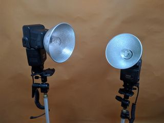Pre-owned Sunpak Auto 120J Bare Bulb w/ parabolic reflector & Nikon AS-19 stand for sale for P 4k each