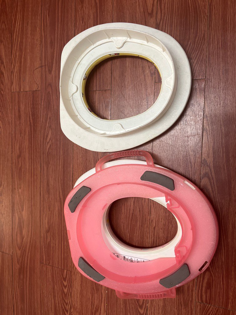 Toilet seat trainers, Babies & Kids, Bathing & Changing, Toilet