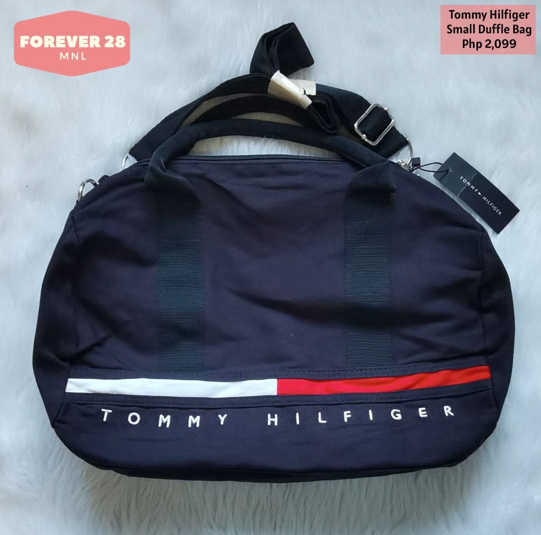 Tommy Hilfiger Small Duffle Bag, Women's Fashion, Bags & Wallets, Beach