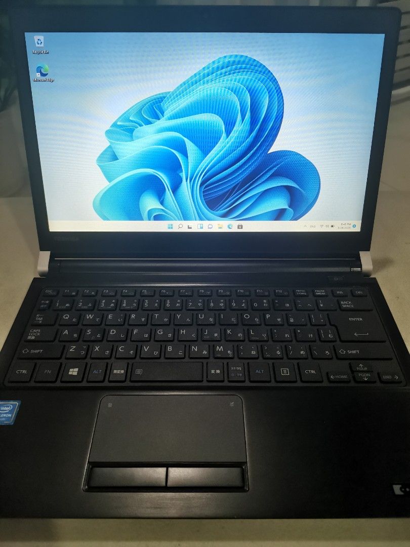TOSHIBA dynabook R73/B PR73BNJA1L7AD21 256GB 8GB intel celeron 3855U 1 ...