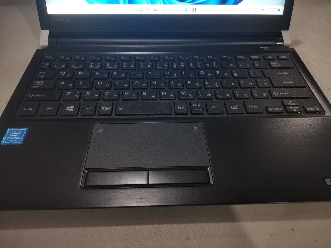 TOSHIBA dynabook R73/B PR73BNJA1L7AD21 256GB 8GB intel celeron 3855U 1 ...