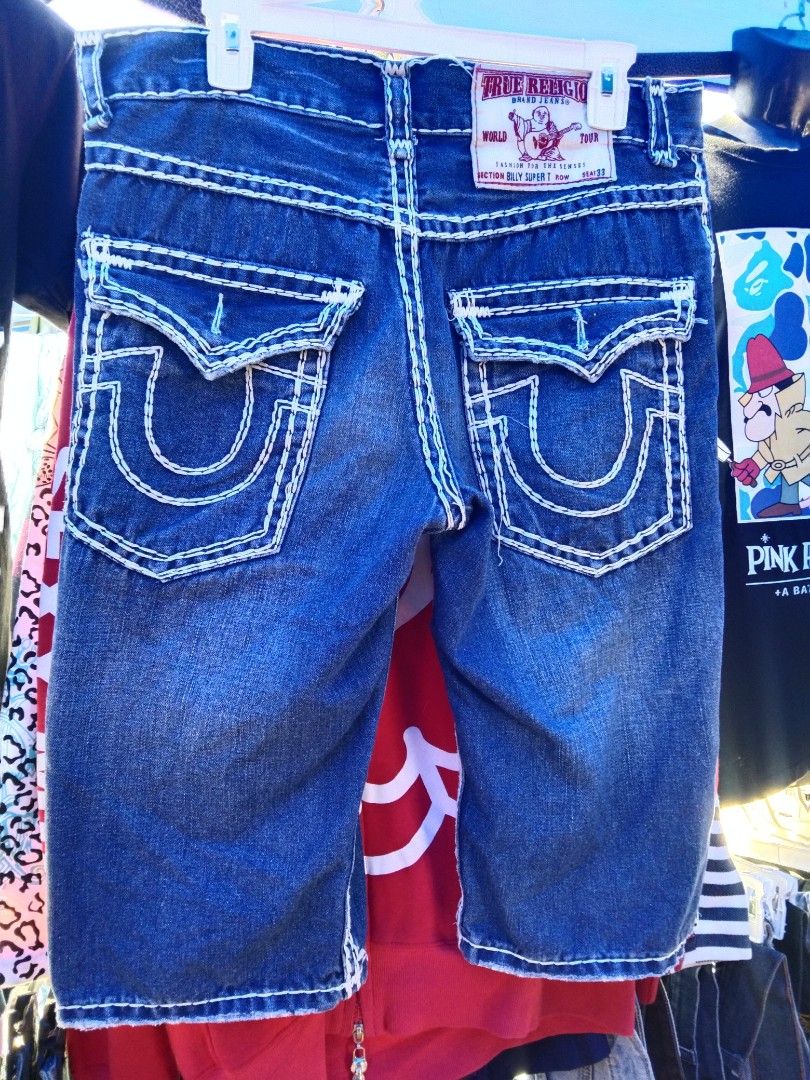 True Religion short Pants Fesyen Pria Pakaian Bawahan di Carousell