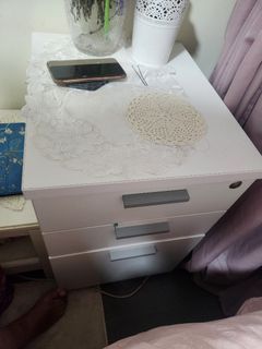 White roller  office drawer without keys