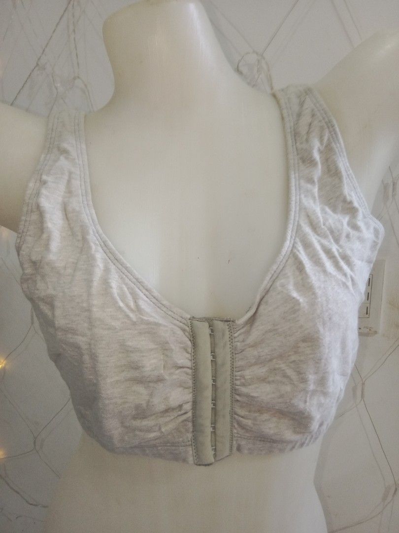 XL : FRUIT OF THE LOOM cotton bra, Women's Fashion, Undergarments &  Loungewear on Carousell