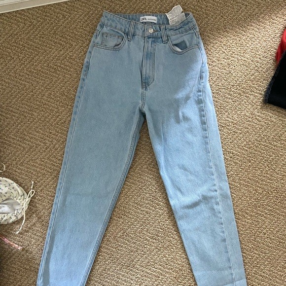 Zara trafaluc mom jeans on Carousell