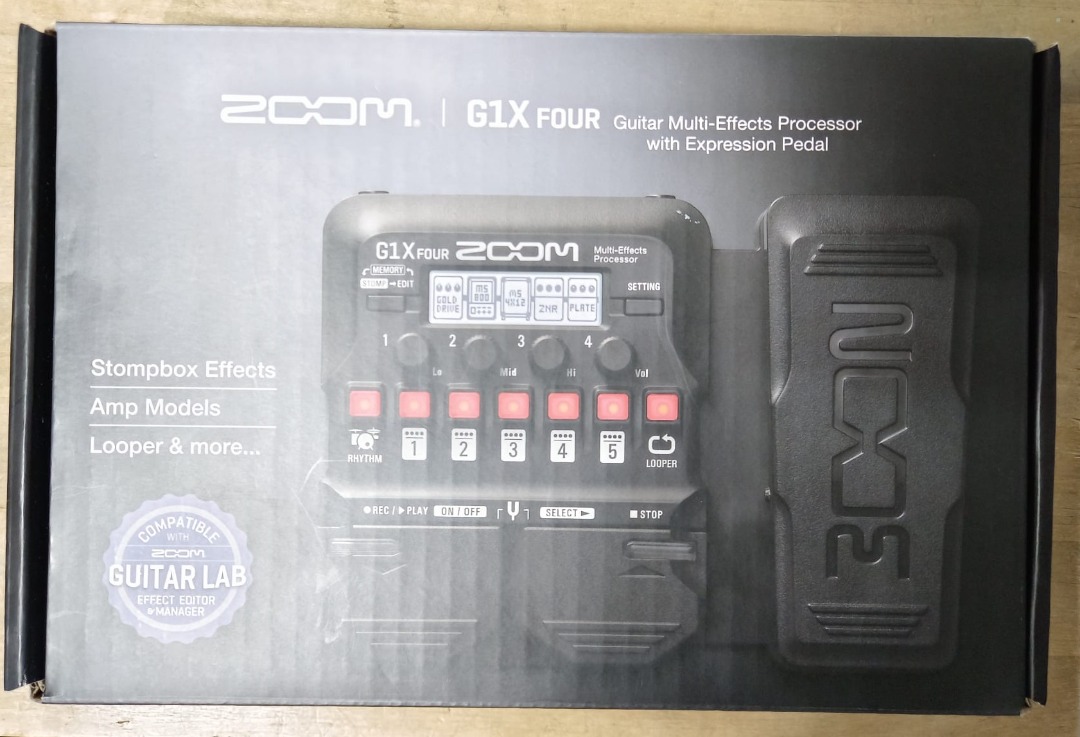 ZOOM G1X Four Guitar MultiEffects Processor with Expression Pedal