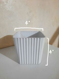 4x4 White Corrugated Plastic Pot