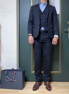 三件式西裝套裝 青山洋服，藏青藍。瘦小男有福了。便宜的