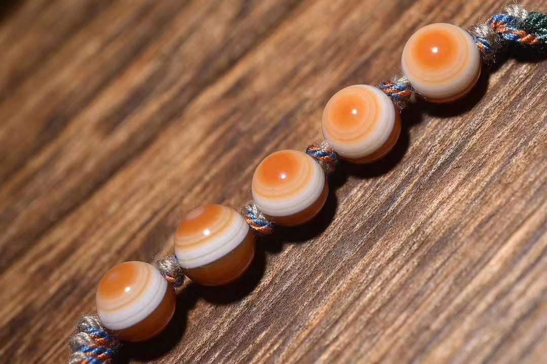友人旧蔵 多種類天珠 瑪瑙 仏珠 風化紋 馬蹄痕 高油包漿 首飾 箱付