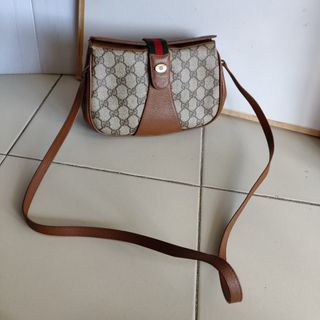 Vintage Mulberry sling bag, Women's Fashion, Bags & Wallets, Cross-body Bags  on Carousell