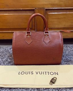 1996 Louis Vuitton Kenyan Fawn Epi Leather Vintage Alma PM Bag at