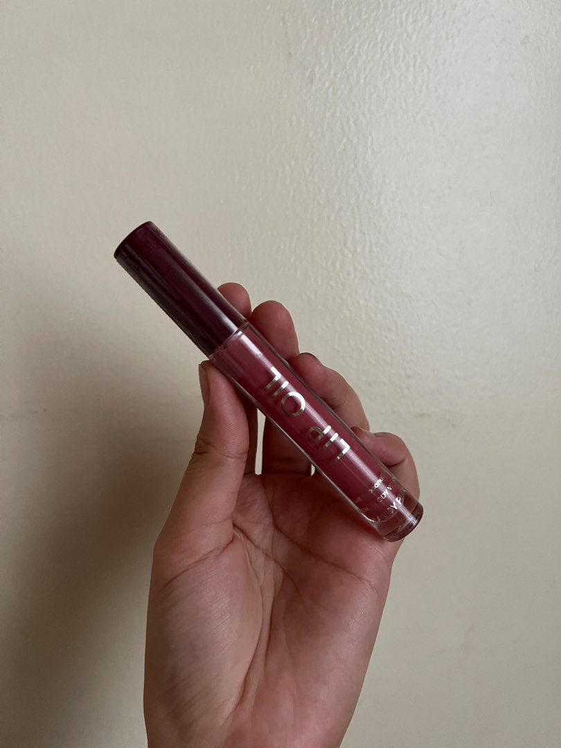 Bath and Body Works Lip Oil (authentic), Beauty & Personal Care, Face