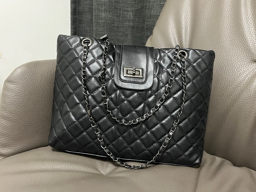 Big Black Chain Sling Bag/ Shoulder Bag, Women's Fashion, Bags