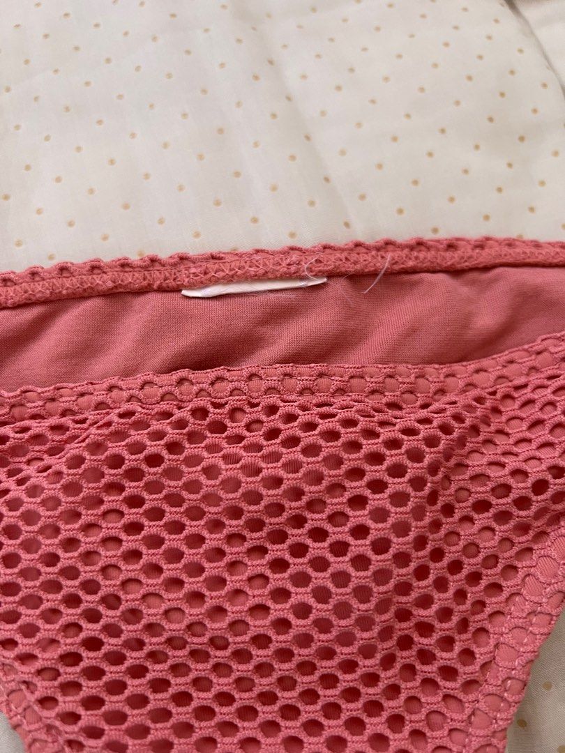 Billabong Bikini Bottom, Women's Fashion, Swimwear, Bikinis & Swimsuits