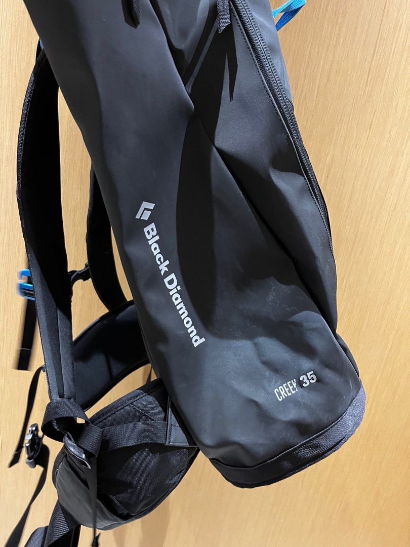Black Diamond Creek 35 - climbing backpack, 男裝, 袋, 背包- Carousell