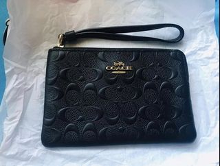 (Category: ) located in . Submitted by fashionmind21 (Listing ID 1223415417, Image 1). Description: .