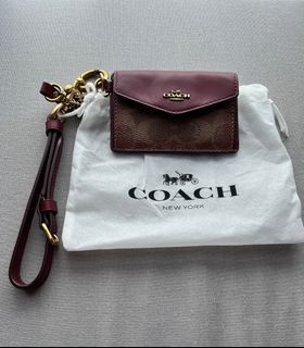 CLN (Celine ) coin purse ♥️💯, Women's Fashion, Bags & Wallets, Wallets &  Card holders on Carousell