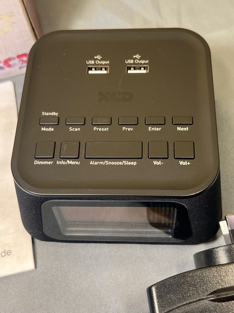 Dab+FM Radio Alarm Clock (Category: Soundbars, Speakers & Amplifiers) located in Quezon City. Submitted by lucas_luxuries (Listing ID 1223517271, Image 3). Description: Australian Mall Pullout Good as new Complete Working 100%.