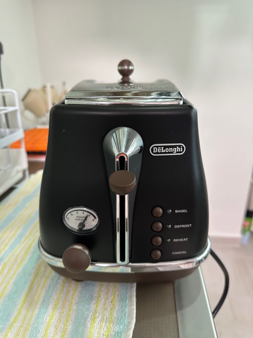 Delonghi Toaster, TV & Home Appliances, Kitchen Appliances, Ovens