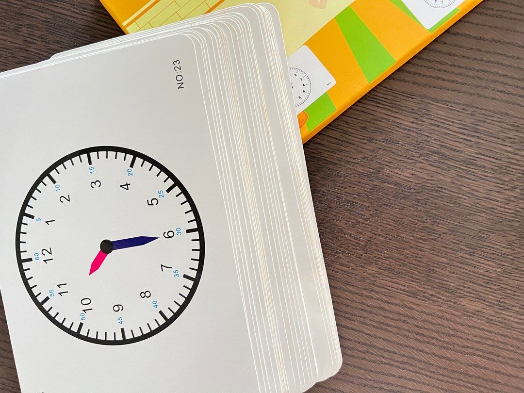 Flash cards Clock , Hobbies & Toys, Toys & Games on Carousell
