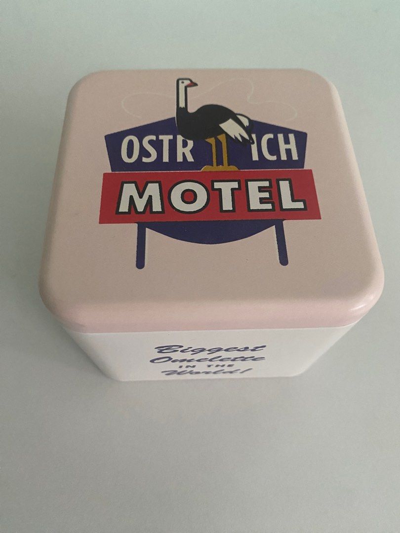 Fossil box (Category: Women's Watches) located in Quezon City. Submitted by declutter_A (Listing ID 1223414909, Image 1). Description: .