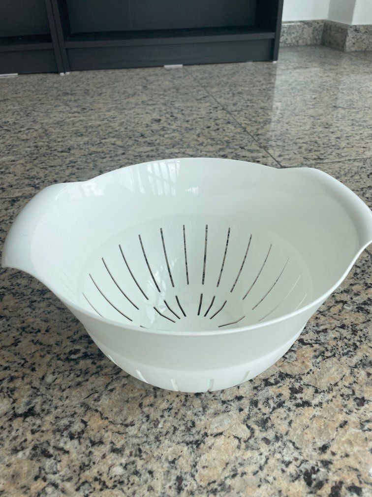Ikea shop plastic colander