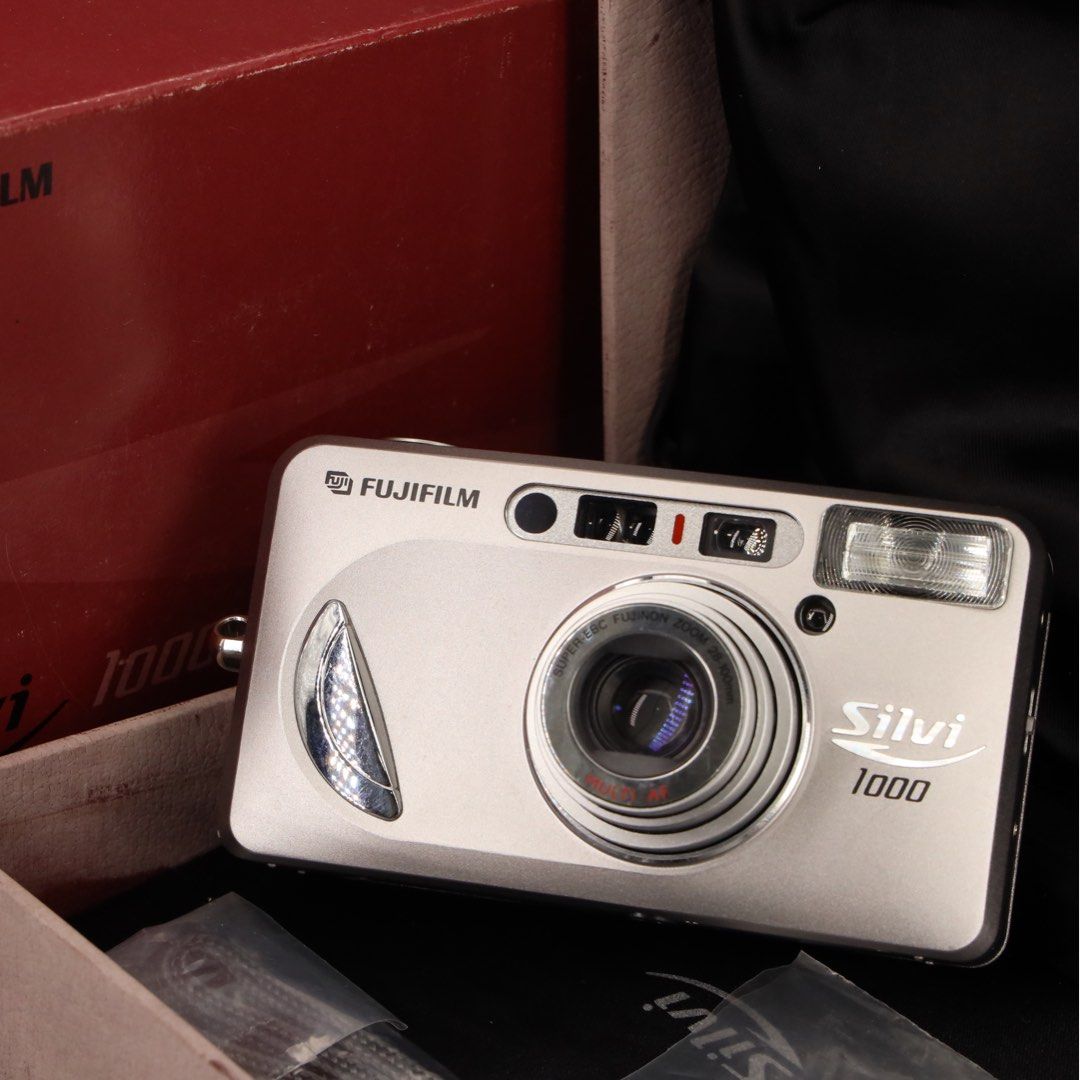 Fujifilm Silvi 1000 菲林相機月光機前身傻瓜機, 攝影器材, 相機