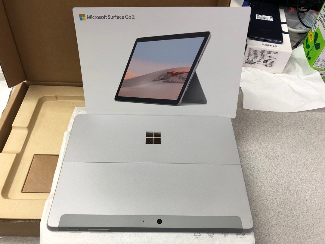 Microsoft Surface GO 2 (Intel Pentium / 128GB / 8GB RAM), 電腦