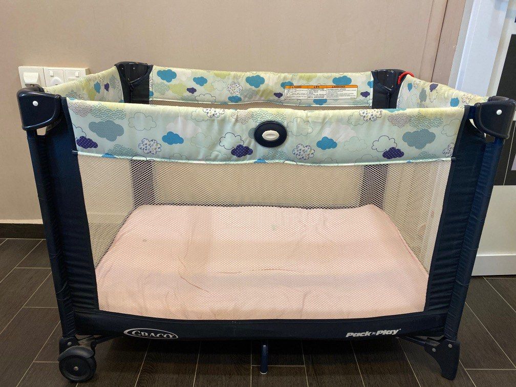 Graco Playpen / baby cot, Babies & Kids, Baby Nursery & Kids Furniture