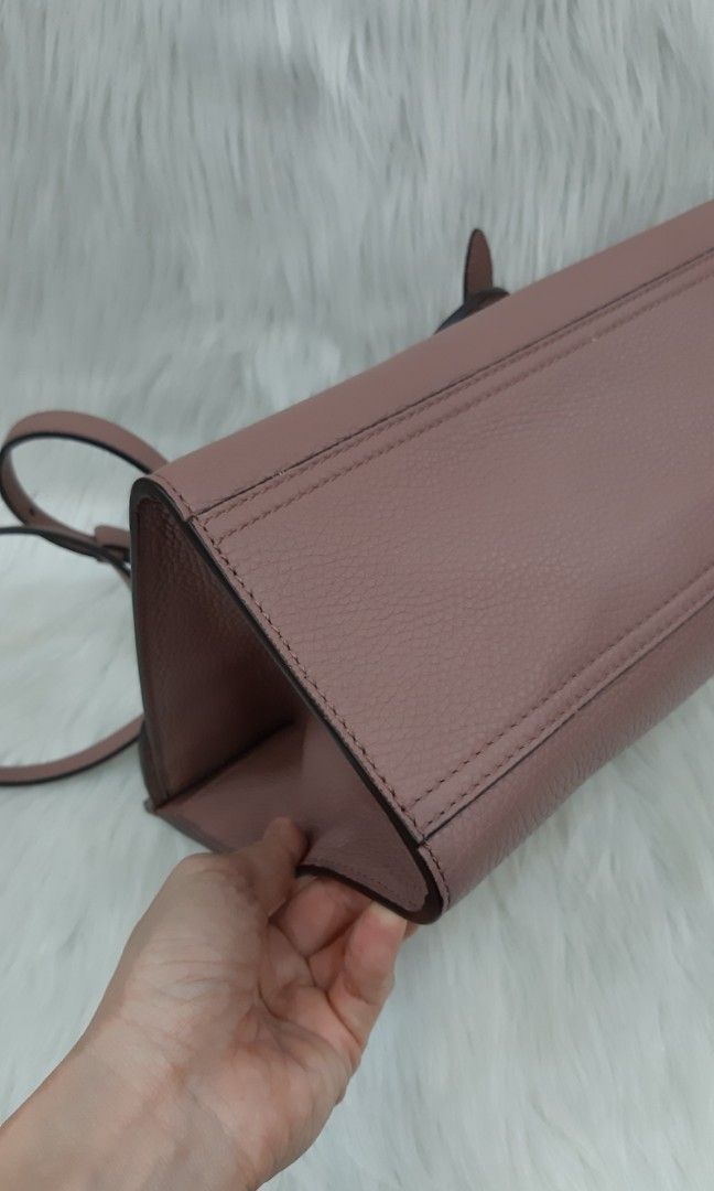 Gucci 421890 sales