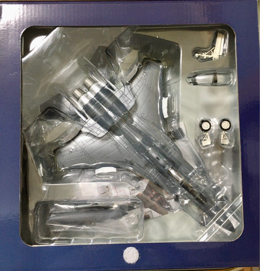 Maquette d'avion en plastique F-15E STRIKE EAGLE 1/72