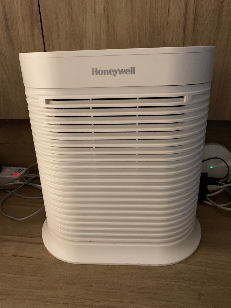 Honeywell air purifier HPA100, TV & Home Appliances, Air Purifiers