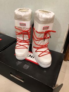 Hunter snow boots