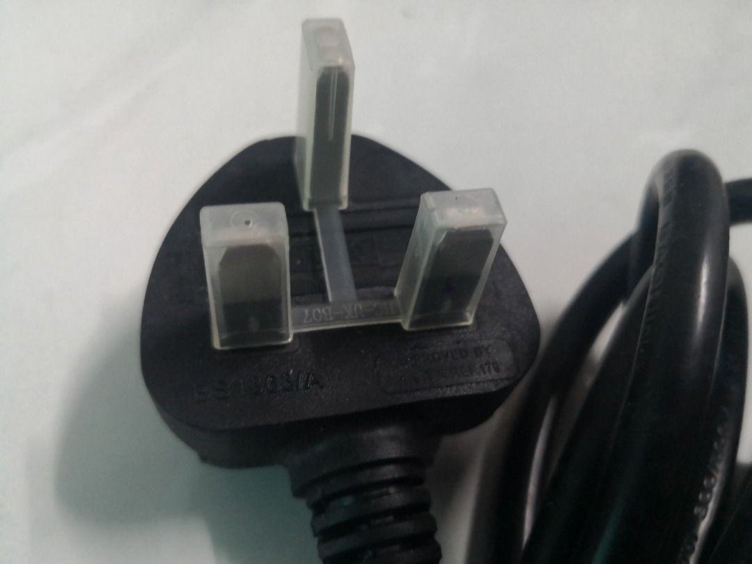 Laptop Power Cord BS1363/A 13A 250V, Computers & Tech, Parts