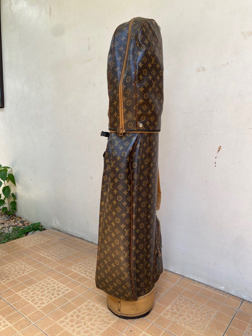 Louis Vuitton Golf Putter Cover, Sports Equipment, Sports & Games, Golf on  Carousell