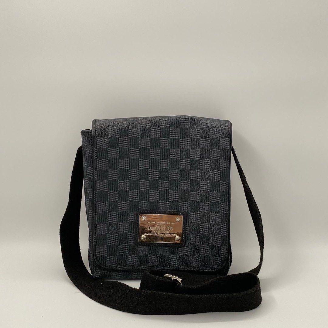 Louis Vuitton LV District Sling Bag Men, Luxury, Bags & Wallets on Carousell