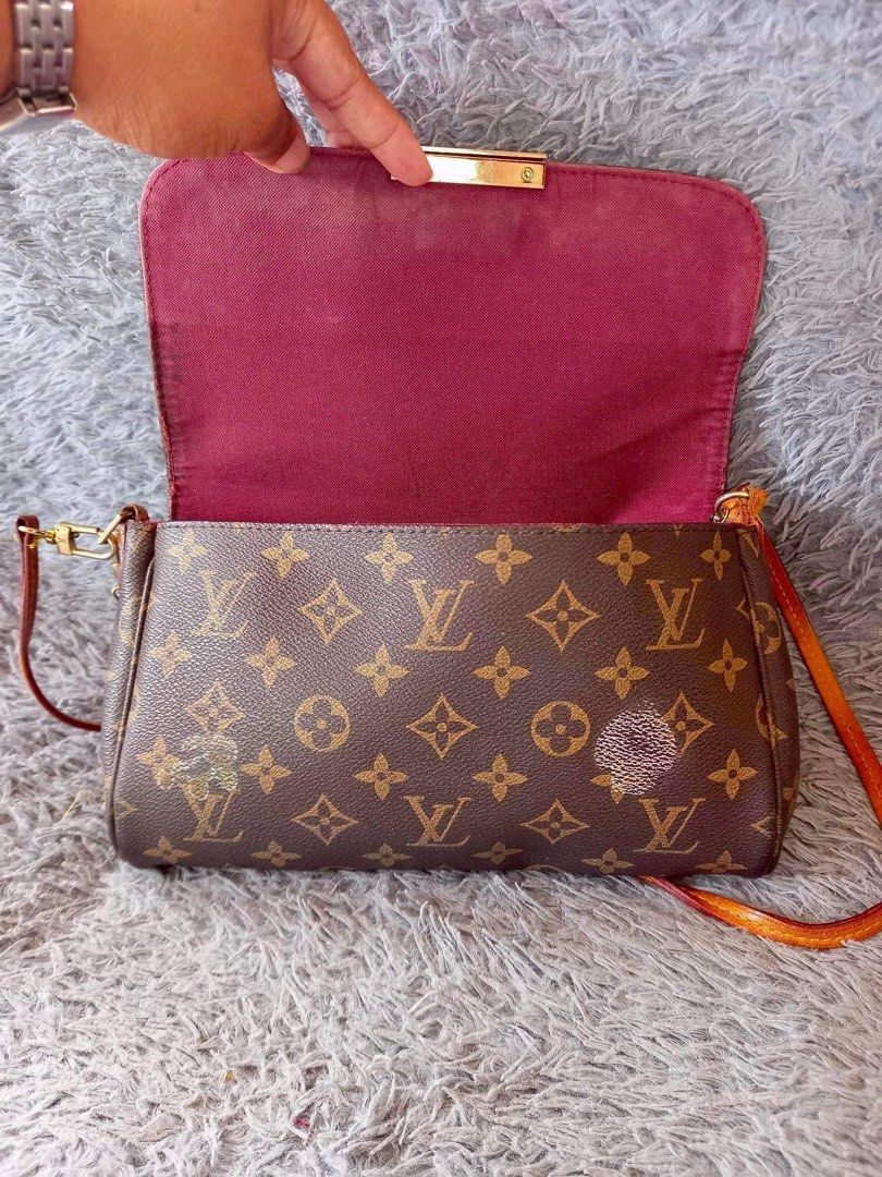 Sold at Auction: Louis Vuitton, Louis Vuitton Monogram Recital Bag & LV Key  Pouch