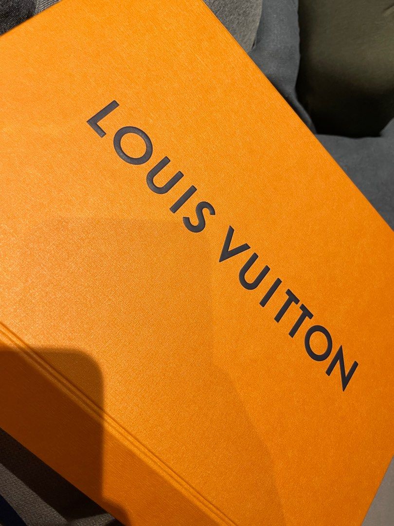 Louis Vuitton M77371 Evermore Shawl