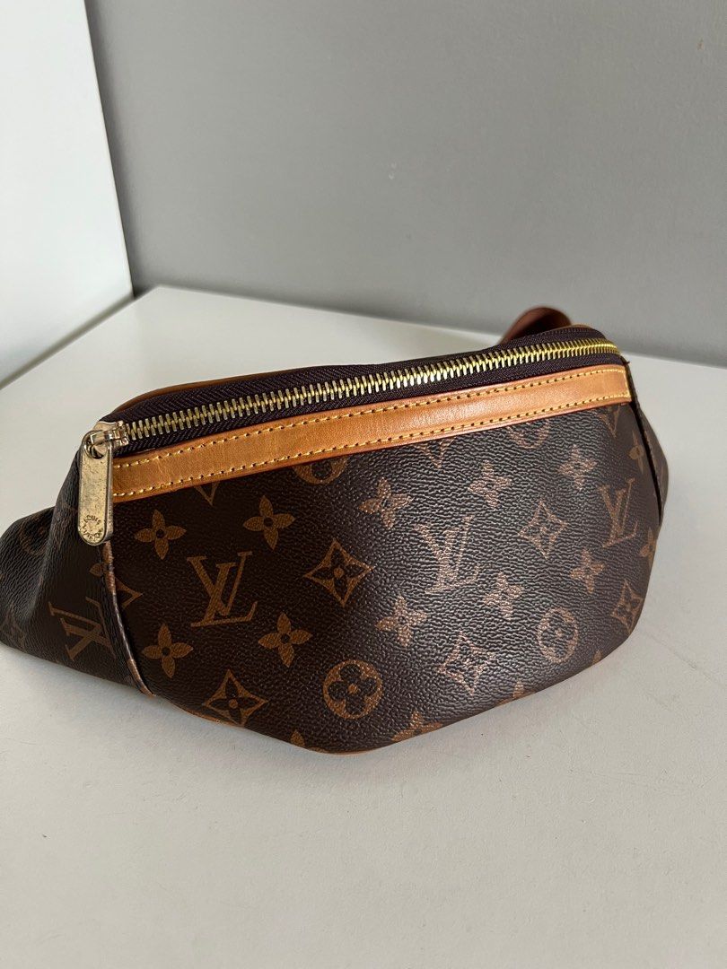 Louis Vuitton Monogram Men's Women's Pouch Bum Fanny Pack Waist Belt Bag