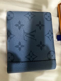 LV MEN'S Wallet Review: Louis Vuitton Multiple Wallet in Black Monogram  Eclipse M62294 