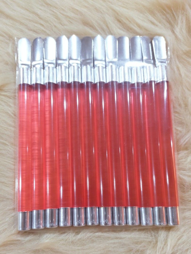 Make up spatula (Category: Makeup) located in Quezon City. Submitted by floreskari78555 (Listing ID 1223552279, Image 3). Description: Make up Spatula per pack (12pcs) 180php 2 kinds; -Round Make up Spatula (black & red) -Angled Make up Spatula (red) -Retail 20php -Wholesale 180php (12pcs) *Authentic *Per pack Wholesale *Cod/Gcash *We ship nationwide.